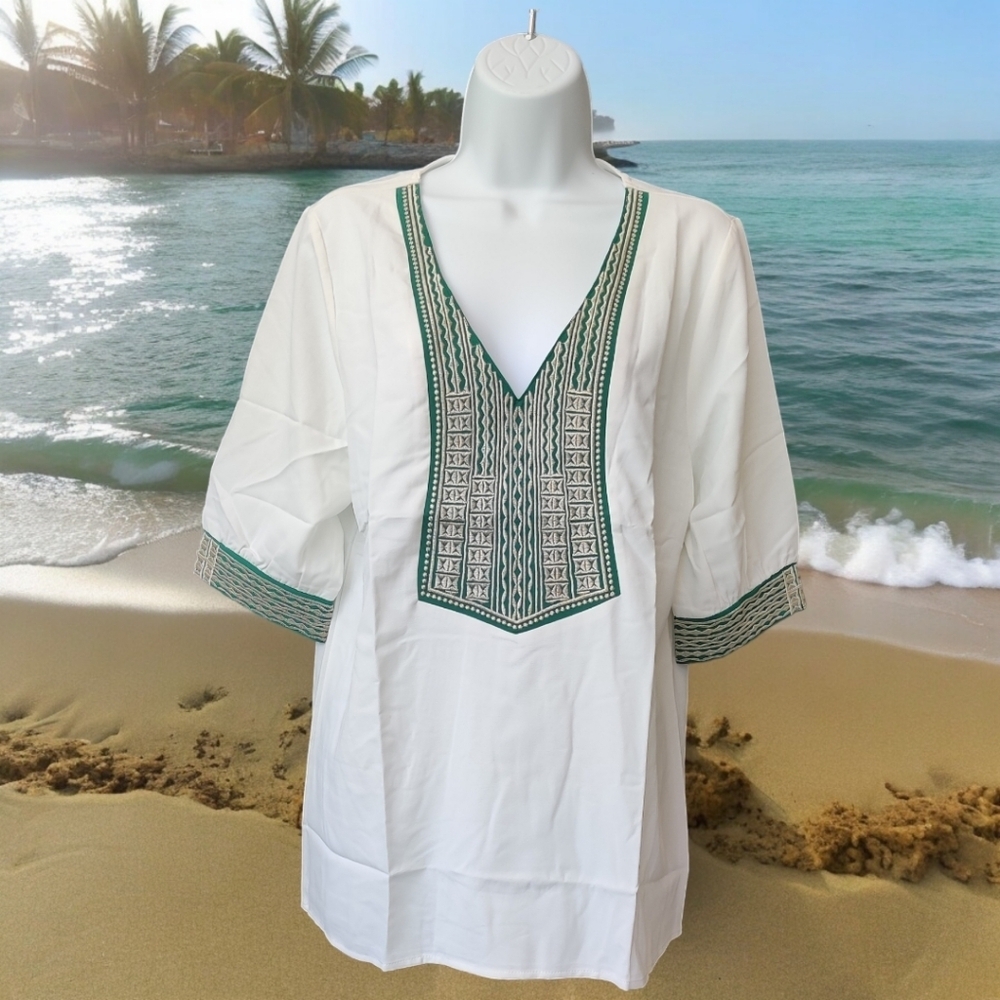 NEW! EMBROIDERY V-NECK WHITE  BLOUSE - SIZE L - Picture 4 of 7